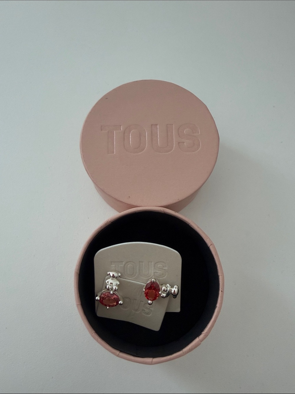 NEW: TOUS Silver Teddy Earrings with Orange-Red Oval Stones - Picture 3 of 4